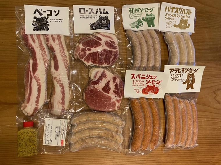 【ふるさと納税】丘の上食堂の 手作りソーセージ5種 ベーコン 肩ロースハム 詰合せ 詰め合わせ あらびき ベーコン ソーセージ ウィンナー スパニッシュソーセージ グルメ おつまみ 肉 豚肉 加工品 加工肉 奈良 奈良市 なら H-17のサムネイル