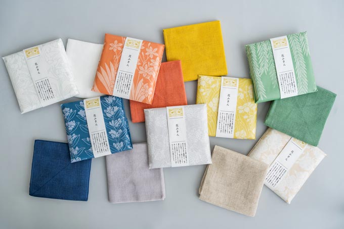 【ふるさと納税】 ふきん 花ふきん3枚セット（アソート） 日用品 布巾 台ふき かや織 蚊帳 蚊帳生地 プレゼント お土産 お礼の品 贈答品 贈り物 新築祝い 新生活 内祝い 母の日 父の日 感謝 インテリア 中川政七商店 なら 奈良県 奈良市 I-269のサムネイル