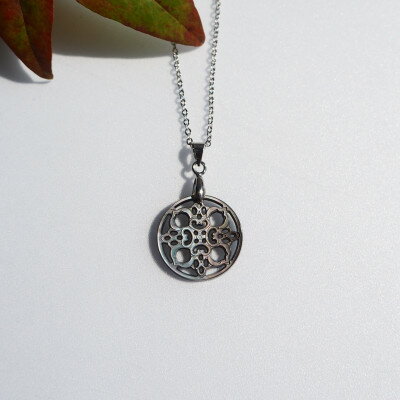 黒蝶貝「大極門の錺金具」ペンダント