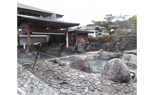 【ふるさと納税】宇陀カントリークラブ・土日祝日1名様セルフプレーチケット・昼食付