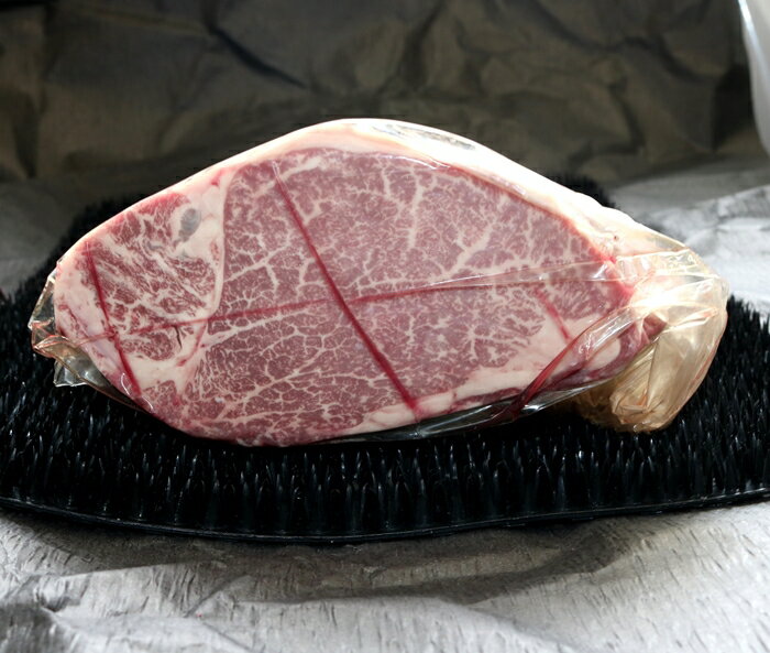 【ふるさと納税】チルド 宇陀里牛 ヘレ肉 丸ごと 1本 約3kg ／ 光福久屋 ふるさと納税 牛肉 ヒレ フィレ 真空 まるっと ステーキ バーベキュー BBQ キャンプ 黒毛 和牛 冷蔵 生 お肉 奈良県 宇陀市