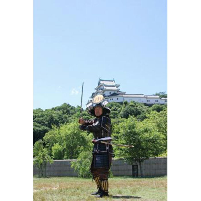 【ふるさと納税】時代衣装着付け体験（甲冑）チケット（1名様） | 和歌山県 和歌山市 和歌山 楽天ふるさと 納税 支援品 支援 返礼品 返礼 お礼の品 体験 アクティビティ チケット 着付け 衣装 甲冑 コスプレ 観光 本格 武士 武将 コスチューム 仮装 鎧 鎧武者