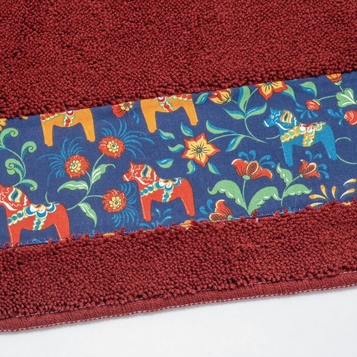 【ふるさと納税】北欧の「幸せを運ぶ馬」ダーラヘスト柄のキッチンマット ワインレッド(縦50cm×横270cm) | 和歌山県 九度山町 和歌山 楽天ふるさと 納税 支援品 返礼品 キッチンマット キッチン用品 キッチン 台所マット 雑貨 日用品 マット キッチングッズ おしゃれ