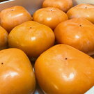 【和歌山特産品】柿の女王特大サイズのたねなし柿クイーンパーシモン４Ｌ〜６Ｌサイズ約４kg入り