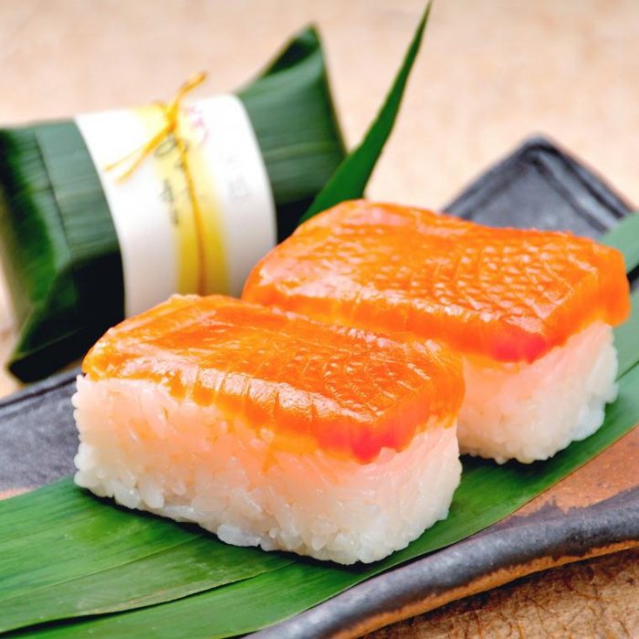 【ふるさと納税】紀州和歌山のあせ葉寿司鮭7個　化粧箱入り |