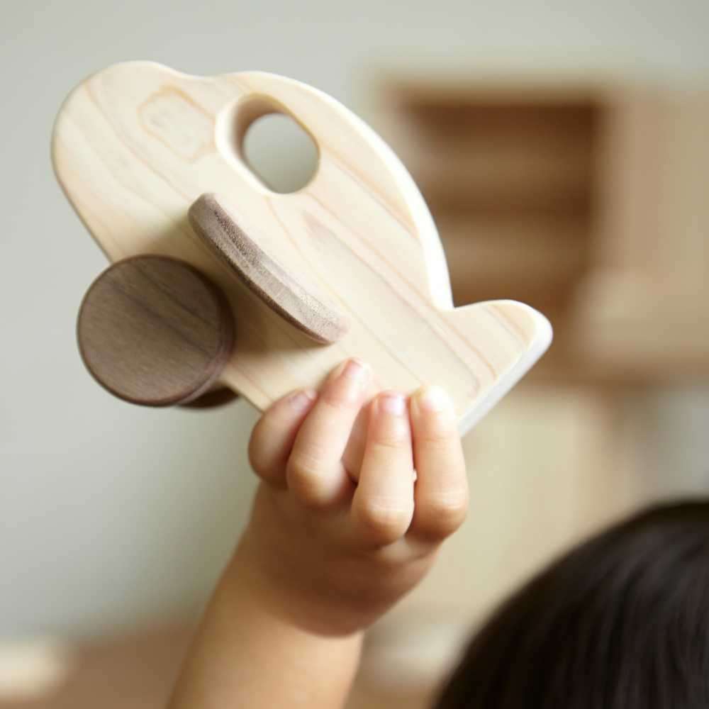 【ふるさと納税】IKONIH ( アイコニー ) 乗り物シリーズ / おもちゃ 子供 こども オモチャ 玩具 プレゼント お祝い 木 出産祝い 安全 オーガニックトイ ファーストトイ ままごど おままごと キッチン