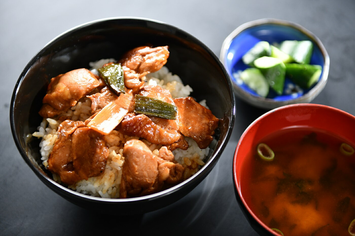 1554 焼き鳥丼の素5個セット(ふるさと物産館) 鳥取 国産鶏 惣菜 おかず レトルト 送料無料