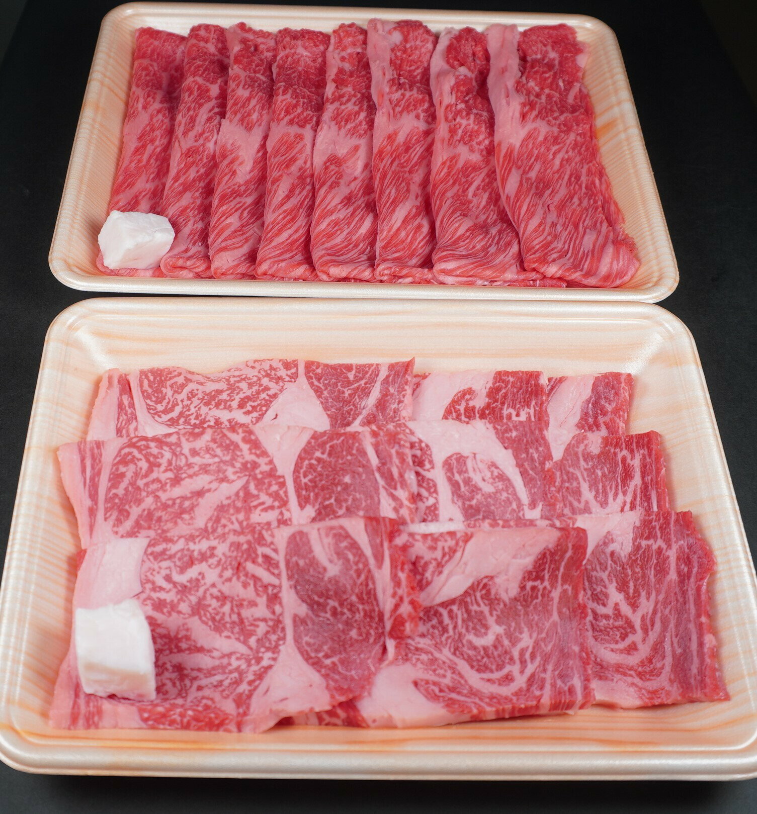 【ふるさと納税】1624 鳥取F1牛肩ロースすき焼き・焼肉用セット 800g　鳥取　送料無料