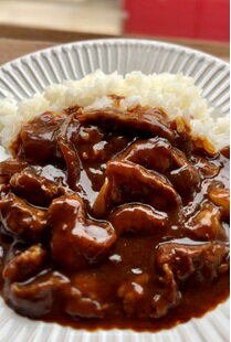 ハンバーグと牛汁専門店「銀の米」の「牛すじハヤシライス」400g×4個 セット 冷凍[25-017-014]食LABO 鳥取牛 調理済 レンジ 温めるだけ 簡単 お取り寄せ グルメ 肉 加工品 惣菜 鳥取県 米子市