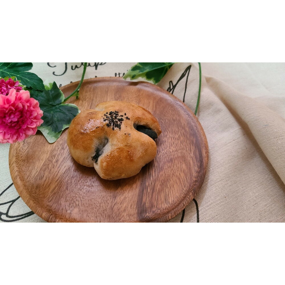 【ふるさと納税】1145.【定期便6ヶ月】会津若松産 黒ごまあん使用 黒ごまあんぱん 5個×6回