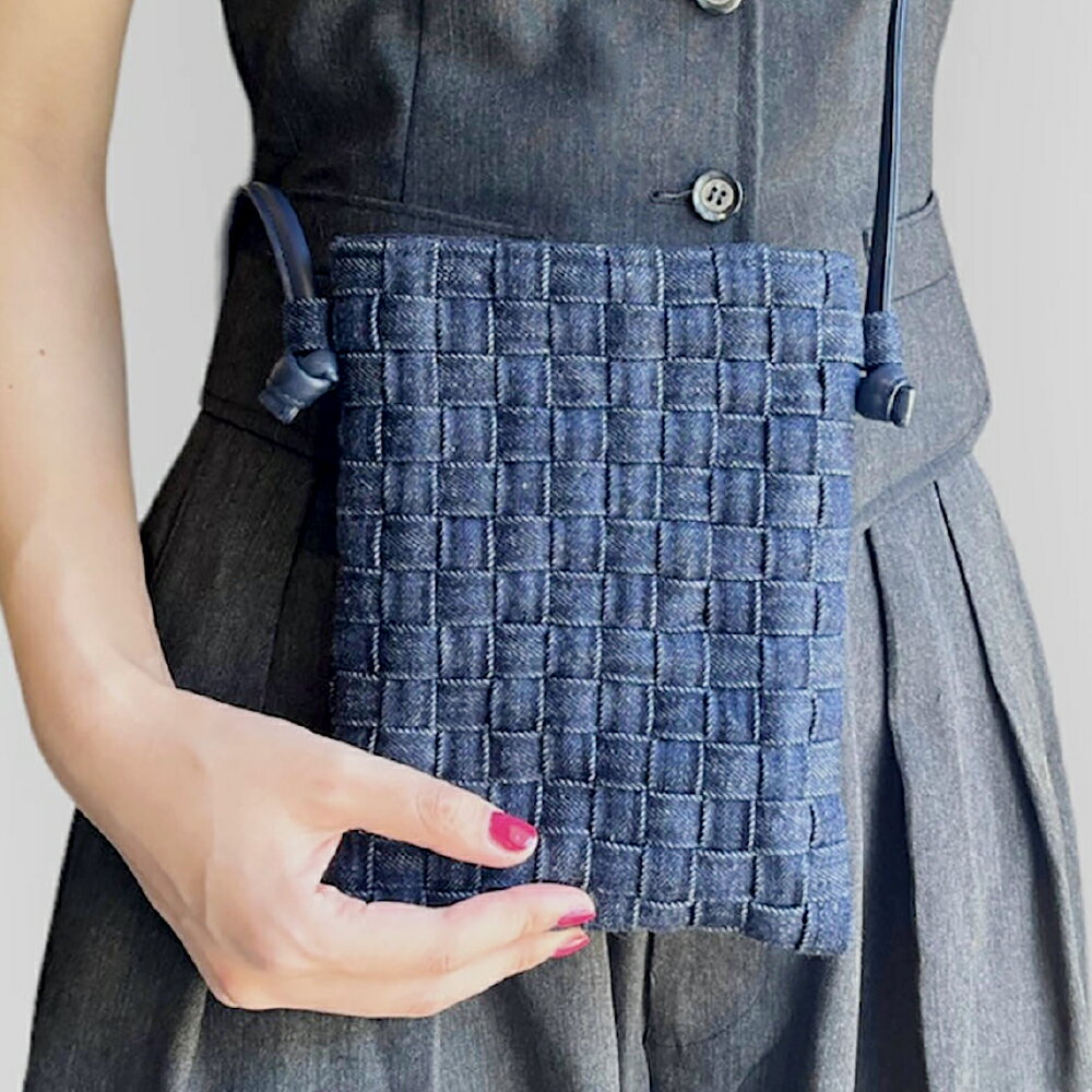 [beltloop]スマホポシェット バッグ 1点 スマホショルダーバッグ デニム編み デニム素材 藍色 インディゴ 財布入れ スマホ マグネットホック 調節可能ストラップ コンパクト 収納 スマートフォン 携帯 日本製 ユニセックス 男女兼用 岡山県 倉敷市 送料無料