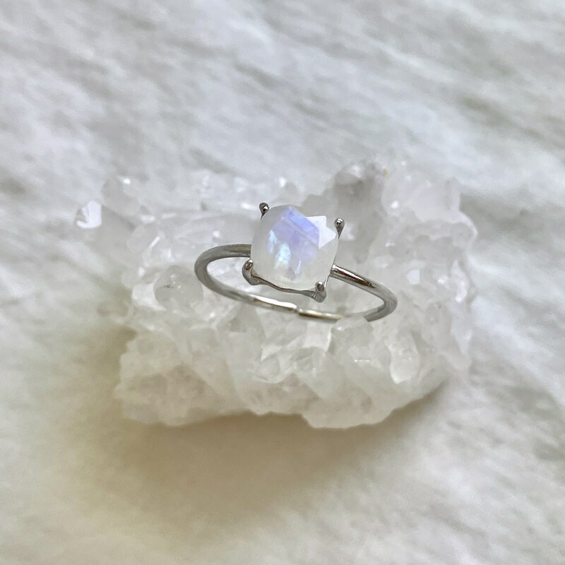 指輪 レインボー ムーン ストーン スクエア リング フリーサイズ 7〜11号程