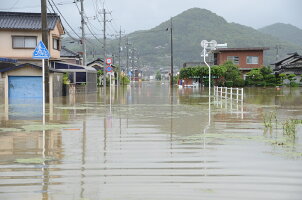 河川の氾濫により浸水した家屋