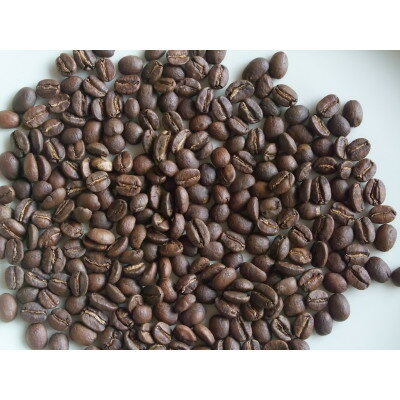 ウガンダ産 栽培期間中農薬不使用・無施肥のコーヒー 自家焙煎/中深煎り[豆]100g×2