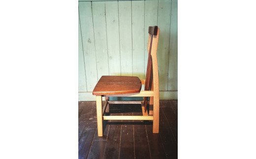【ふるさと納税】LL-17　楢のダイニングチェア(CD30)　家具　椅子　無垢材
