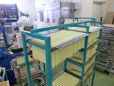 広島県大竹市 【ふるさと納税】【送料無料】ご当地麺 瀬戸内麺工房なか川「熟成本格麺ぶち旨セット」 半生 半生麺 2食×6種 12食 スープ たれ付き 本格 モチモチ もちもち 広島ラーメン 瀬戸内れもん塩ラーメン 鬼辛ラーメン 辛辛つけ麺 胡麻だれつけめん 汁なし担々麺 画像3