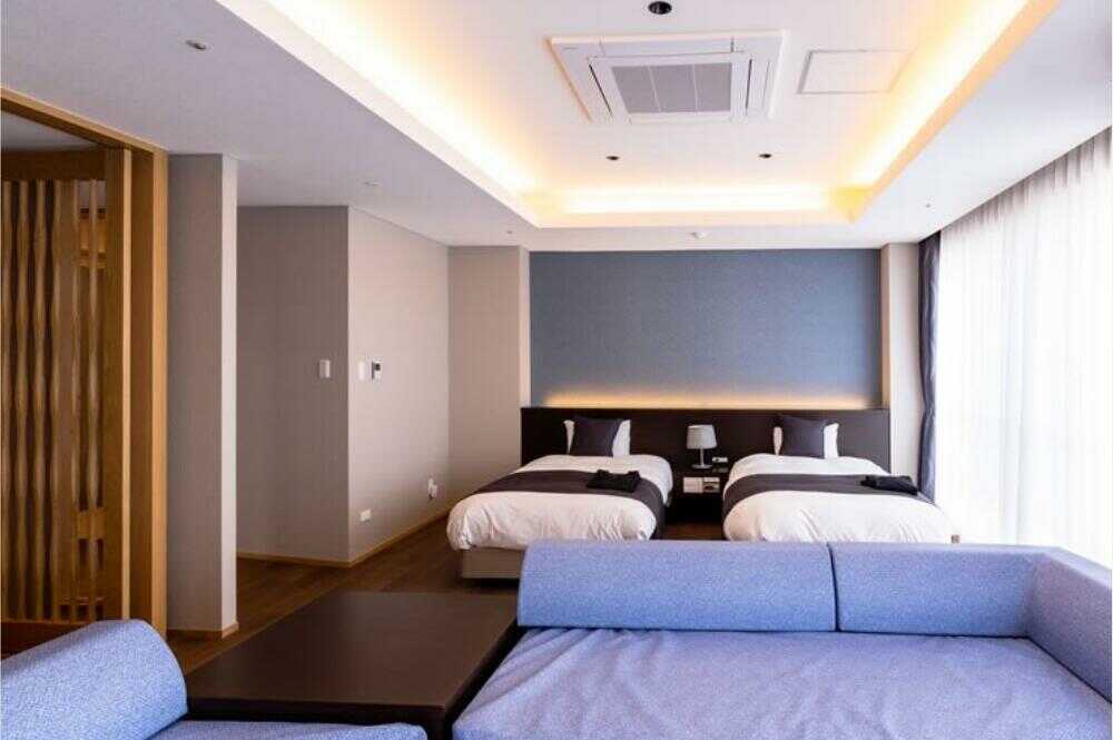 【ふるさと納税】ホテルTOKIWAN ご宿泊補助券 50,000円分 | ペットと泊まれる 宿 ホテル 旅行 宿泊券 犬 ワンちゃん わんちゃん ドッグラン テラス 人工芝 部屋食 自然 大型犬 多頭飼い 愛犬家 小型犬 中型犬 愛犬 ペット同伴 トラベル トキワン | 山口県 宇部市[BTAR005] f352021-ube-10000504 山口県宇部市 サンプル画像3