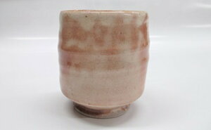 【ふるさと納税】萩焼 8代佳炎作 見島湯呑 大 湯呑み カップ コップ ゆのみ おしゃれ 陶器 お洒落 食器 おしゃれ食器 和風食器 ギフト 人気 モダン 和モダン かわいい 山口県 萩市 日本製 贈り物 プレゼント お祝い 結婚祝い 高級感 上品 引き出物 誕生日 記念品