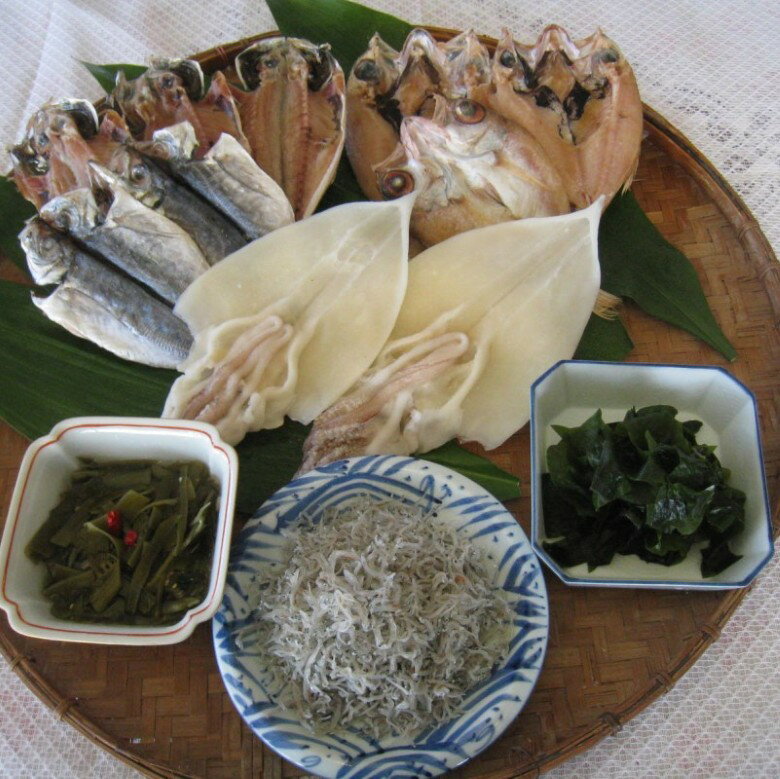 【ふるさと納税】【352047001050】萩のおいしいお魚セット 6種 あじ のどぐろ イカ 一夜干し わかめ ちりめん