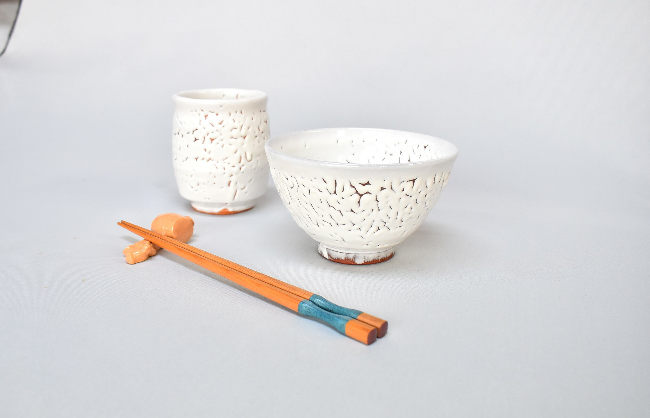 【ふるさと納税】萩焼 福の器揃い「残雪」(ご飯茶碗・湯呑・箸置きセット)その2