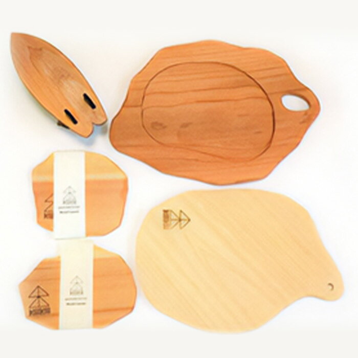 【ふるさと納税】KUKU ウッドプレートセット NW-24【徳島県 那賀町 国産 木頭杉 杉 スギ 桧 檜 ヒノキ カッティングボード スマホスタンド 木製 まな板 食品プレート 食器 無垢 日本製 キャンプ BBQ バーベキュー プレゼント】