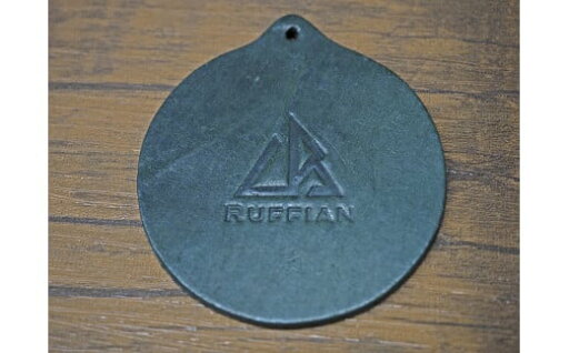 【ふるさと納税】【コースター 猪革】革好きな人へ ジビエレザー オリーブ/ ”RUFFIAN” 【ふるさと納税】【コースター 猪革】革好きな人へ ジビエレザー オリーブ/ ”RUFFIAN”
