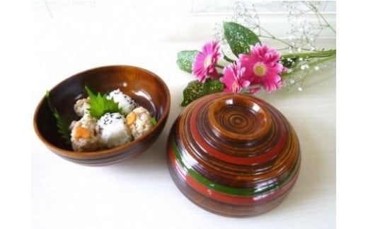 【ふるさと納税】ちょうちん弁当 独楽塗 サイズ φ14.5cm×H16.5cm ちょうちん弁当 独楽塗 栃の木 二段弁当 漆 天然素材 和弁当 木材 木製 かわ...