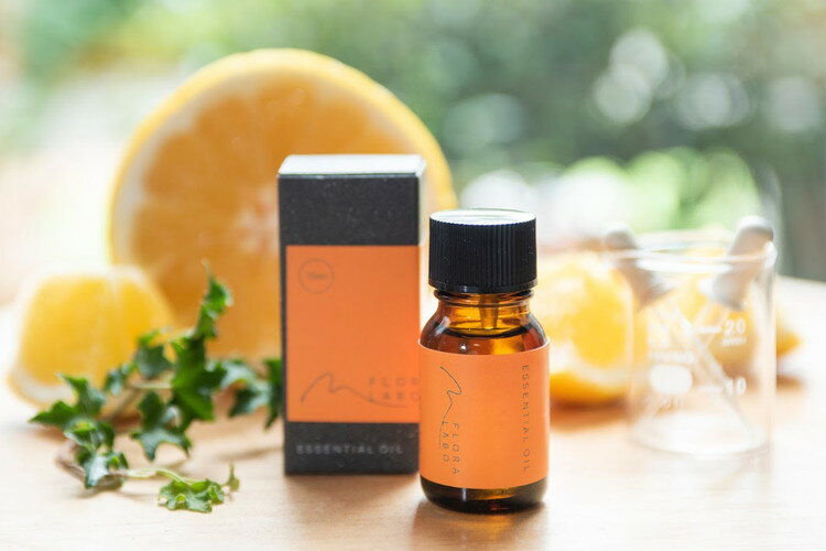 【ふるさと納税】オイル・菊間瓦セット<アロマ エッセンシャルオイル 芳香剤 デスクワーク テレワーク 在宅勤務 リモートワーク インテリア リラックス 癒し 柚...