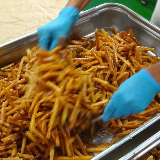 【ふるさと納税】芋けんぴ 生揚醤油 1袋（約150g） / 芋けんぴ 芋ケンピ 芋 けんぴ ケンピ 醤油 しょうゆ おやつ さつまいも さつま芋 和菓子 芋スイーツ 高知県 5000円以内 コスパ 【西川屋老舗】[ATHS005]