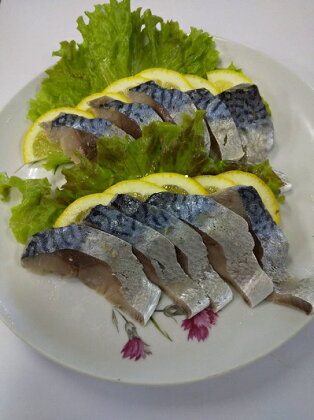 ゴマサバのしめ鯖（半身×2枚）魚介 フィレ 〆サバ さば寿司 惣菜 冷凍刺身 お刺身 しめさば 800g～1kg 冷凍 冷凍配送 魚 魚介類 鯖 さば 〆鯖 肴 つまみ 高知県 土佐清水市 送料無料【R00323】