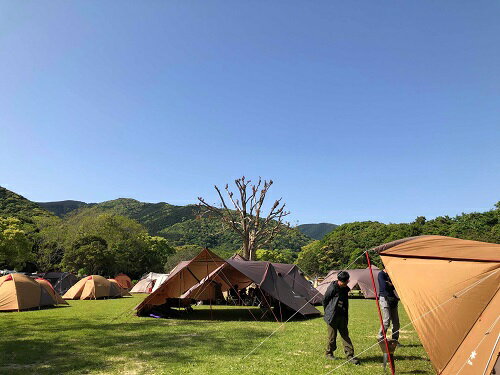 【ふるさと納税】スノーピーク土佐清水キャンプフィールド 宿泊券〜フリーオートサイトプラン〜