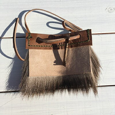 【ふるさと納税】シカの毛皮のキーケース（3個セット）鹿革 鍵ケース キーカバー ファー 革小物 革製品 レザー ハンドメイド レザークラフト キーホルダー アクセサリー お洒落 植物性タンニン ギフト 高知県 高知 土佐清水 故郷納税 ふるさとのうぜい 返礼品【R00662】