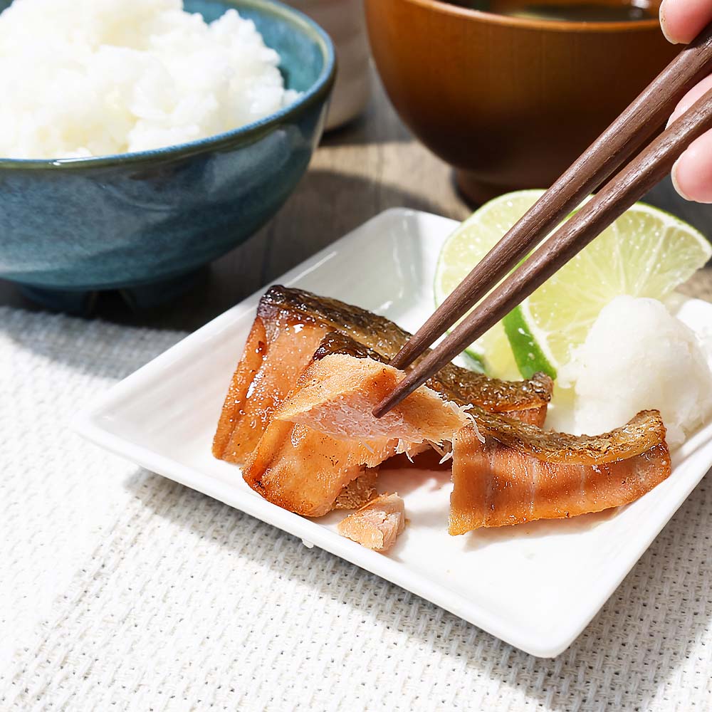 【ふるさと納税】焼き魚セット 4種食べ比べ さば さけ+旬の魚2種 焼鮭 焼鯖 焼きさかな 弁当 お弁当のおかず 鯖 鮭 サバ サケ 秋鮭 焼魚 切り身 冷凍 レンジ レンチン レトルト 魚 国産 時短 おかず おつまみ 食品 総菜 お取り寄せ 調理 ごはんのお供 朝ごはん おにぎりの具 f393037-tano-10000924 高知県田野町 サンプル画像2