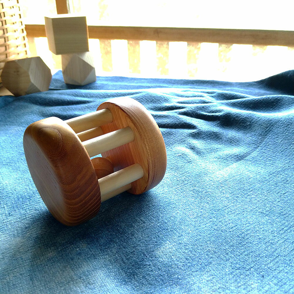 【ふるさと納税】木のおもちゃ 山のくじら舎 コロコロ 木製 巾着付き かわいい おしゃれ 赤ちゃん ベビー 幼児 0歳から 玩具 おもちゃ ギフト 包装 ラッピング プレゼント 贈り物 贈答 出産祝い 誕生日祝い のし 熨斗対応 ふるさとのうぜい 故郷納税 35000円 返礼品 高知県産