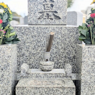 お墓周りの草取り・清掃・お墓参り代行(大牟田市)_ 墓掃除 草取り 清掃 お墓参り代行 墓地管理 代理参拝 大牟田市 見守りサービス