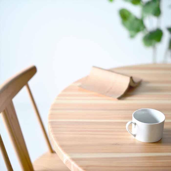 YENラウンドテーブル110 こころ和む丸いダイニングテーブル　杉材　浮造り加工　円テーブル | 家具 ファニチャー 人気 おすすめ 送料無料