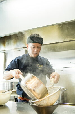 福岡県新宮町 【ふるさと納税】<博多一幸舎>ラーメン3食セット とんこつ 豚骨スープ 半生麺 有名 専門店 本場 .ZD032 画像3