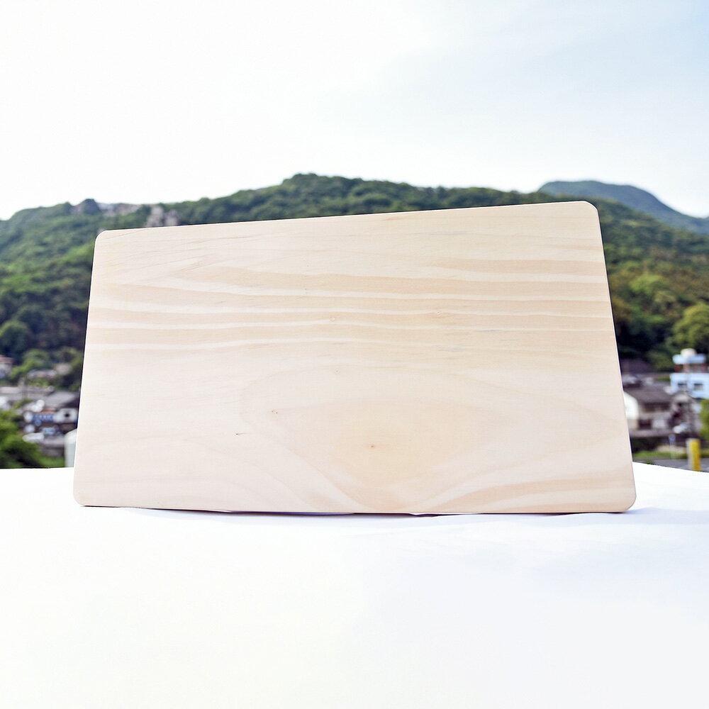 4位! 口コミ数「0件」評価「0」いちょうの木のまな板（小） まな板 カットボード 木 木製 キッチン用品 キッチン キッチングッズ 台所 調理器具 ウッドボード シンプル ･･･ 