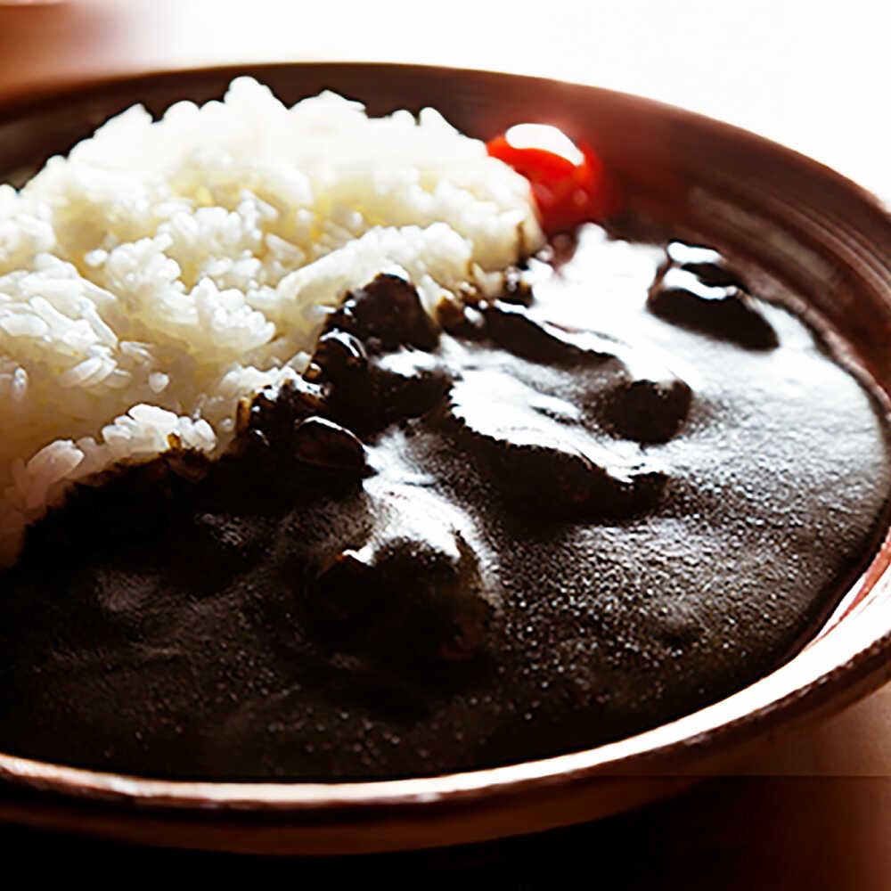 【ふるさと納税】いかすみカレー（180g 5箱） / レトルトカレー お手軽カレー / 佐賀県 / 河太郎呼子店[41ABAE003]