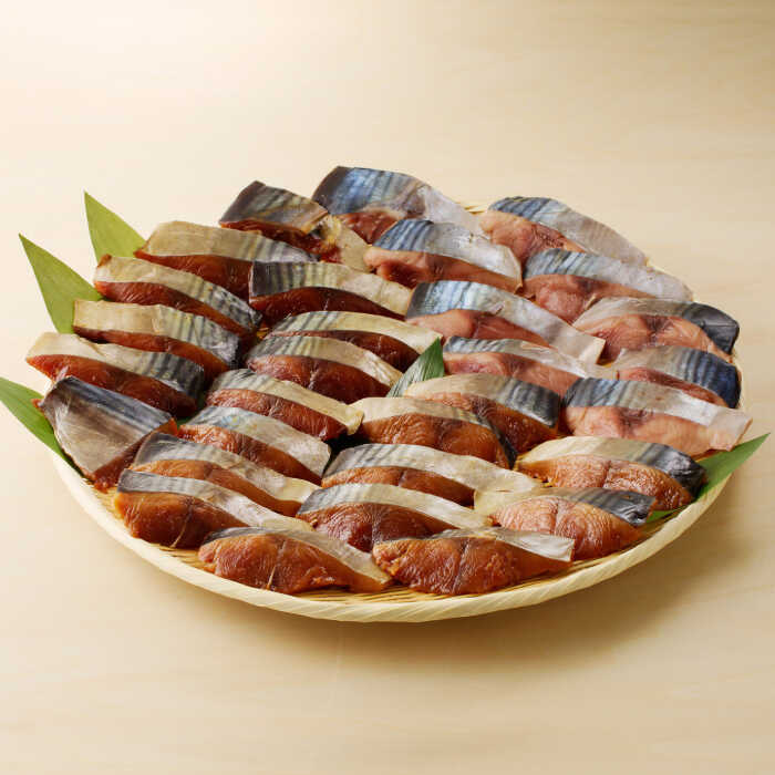 【ふるさと納税】かつおのおかず干物 30切れセット（みりん・塩・薬膳） / かつお カツオ 魚 干物 みりん干し 塩干し / 佐賀県 / 丸福水産 [41AOCS007]