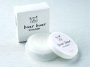 名称 boar boar Beauty balm 内容量 保湿バーム32g×1 保存方法 常温 配送方法 常温 提供元 株式会社 鶴商興産 ・ふるさと納税よくある質問はこちら ・寄附申込みのキャンセル、返礼品の変更・返品はできません。あらかじめご了承ください。 #雑貨/あなたのうるおいを守る自然の力?イノシシの油が保湿バームへと生まれ変わりました? 人の油に近いイノシシの油から抽出した自然のバーム。浸透が早く刺激の少ない、保湿効果抜群の万能バームです。 内容量：32g 全成分：イノシシ油（ぼたん油）・ビタミンE 生産国：日本 100％天然由来成分！合成保存料、香料、着色料は一切使用しておりません。さまざまなシーンでお使いください ・お肌のお手入れに 日焼けによるシミ・そばかす予防にもお使いいただけます。日ごろ使われているマッサージクリームの代わりにお使いください。 ・お化粧の下地に洗顔→化粧水→boarboar→メイク（乳液または美容液をお持ちの方は）洗顔→化粧水→乳液または美容液→boarboar→メイク・お肌の保湿、手荒れ、かかとのかさつきに乾燥しがちな腕や足に塗ってください。手荒れにはお食事のお片付けの後などに塗っていただいて、予防や保湿にお使いください。かかとのかさつきには、たっぷりと塗った後、靴下を履いて保湿します。 ・髪のかさつきや頭皮のケアに濡らした髪全体に薄く伸ばします。合わせてマッサージをしながら頭皮にも塗り広げます。最後にドライヤーで髪を乾かしてください。髪のパサつきを抑えると共にフケ、かゆみを予防します。 ・赤ちゃんやお子様、産前、産後のお母さんに無添加なので口や鼻に入っても安心です。赤ちゃんやお子様にも、妊娠中や産後のお母さんにも安心してご使用いただけます。 ・その他マルチに男性の髭剃り前後のスキンケアや犬や猫の肉球のケアにもご利用いただけます。 保湿バーム32g×1お送りさせて頂きます！ 地場産品基準該当理由 町内で捕獲された猪のイノシシ油を100％原材料として加工