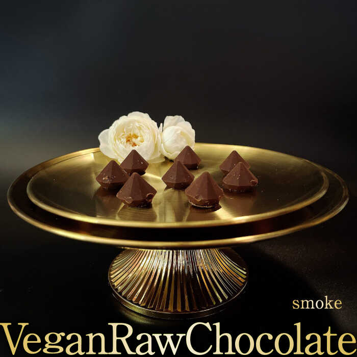 【ふるさと納税】Vegan Raw Chocolate smoke☆植物性100％お砂糖・乳製品不使用のチョコレート【10月～5月限定】 [FCF068]