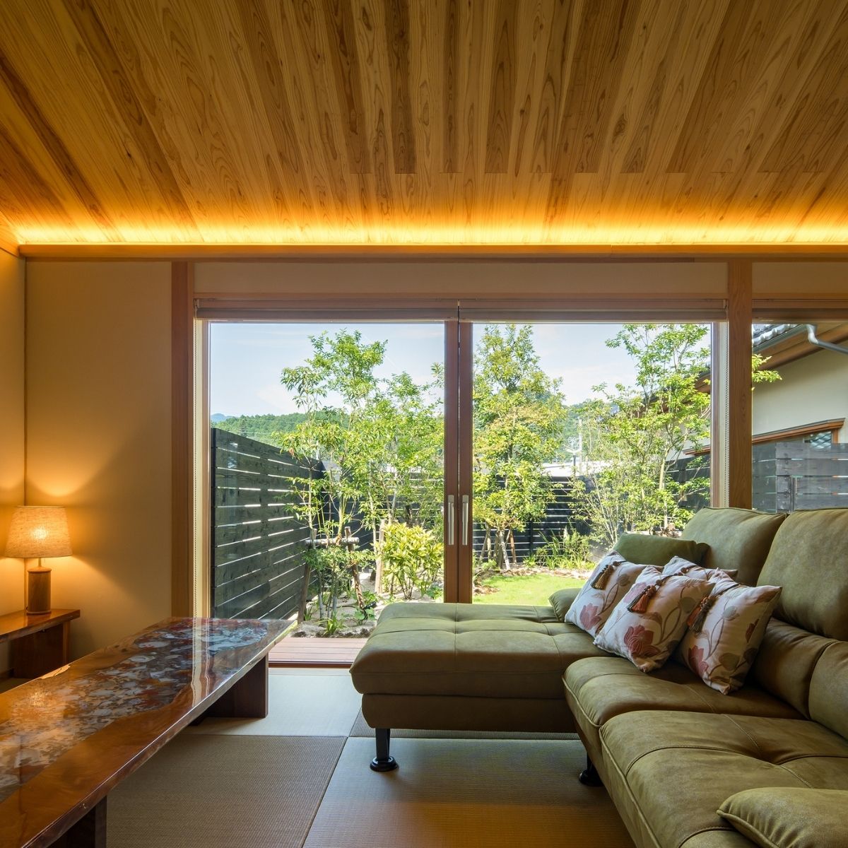 【ふるさと納税】有田焼・骨董を楽しむ有田町唯一のオーベルジュ 宿坊心月 「曙」 1泊 ペア 宿泊プラン オーベルジュ 旅行 宿泊 チケット 美肌 温泉 うつわ 有田焼 文化 佐賀県 有田町 日本料理 保名 V400-2