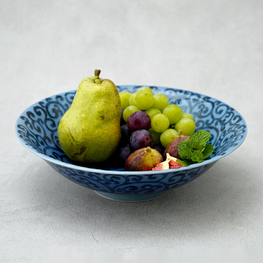 A450-19【ふるさと納税】有田焼 坂本窯陶工房 瑠璃釉唐草文様大鉢 450000円のサムネイル