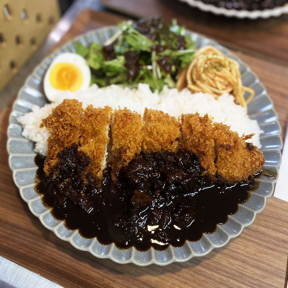 【ふるさと納税】牛すじカレー 約300g×5袋 合計約1.5kg 5人前 冷凍 パック カレー ピリ辛 牛筋 カレー レトルト 冷凍カレー 冷凍 長崎市 送料無料 f422011-nagasaki-10006714 長崎県長崎市 サンプル画像3