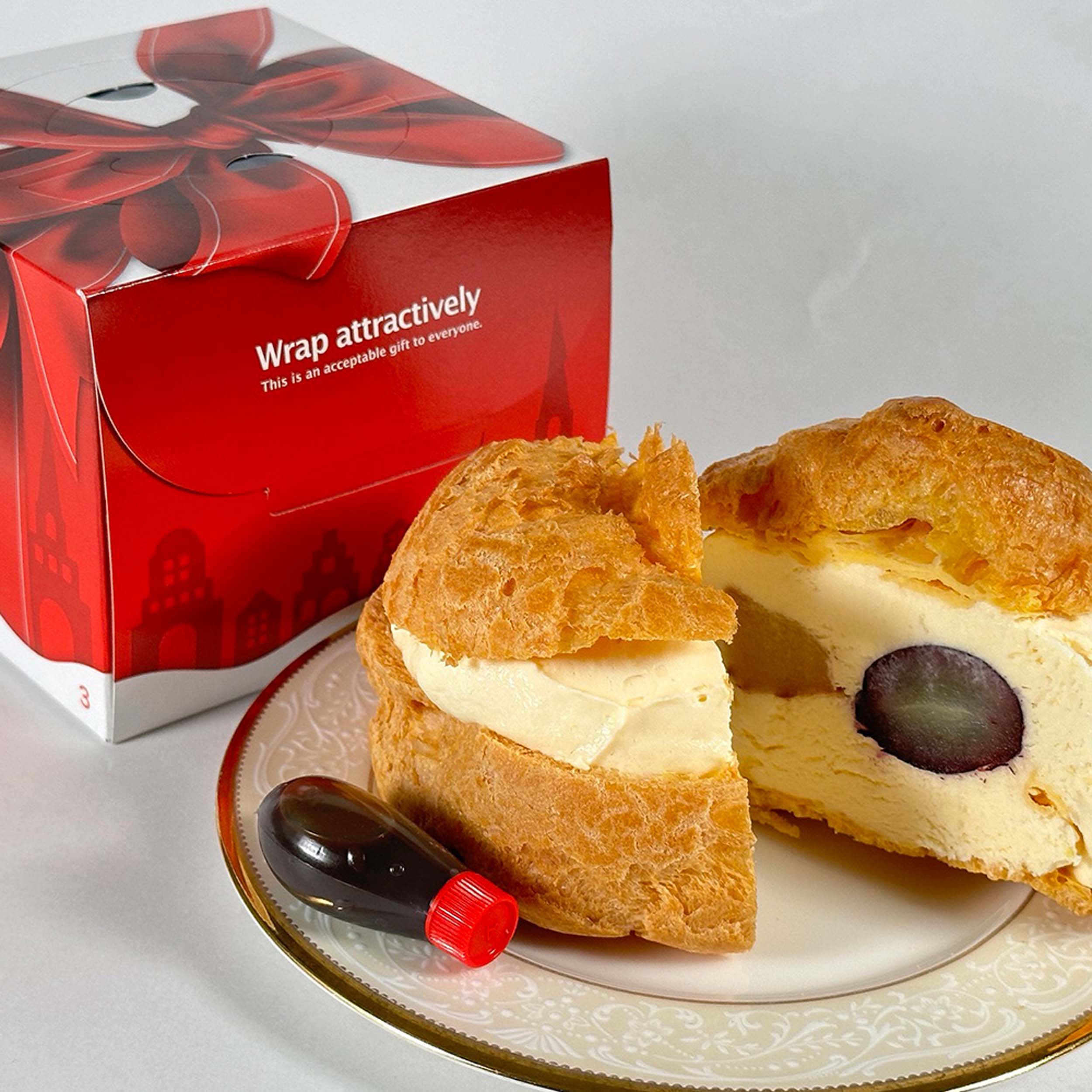 佐世保カレーと愛シュクリーム(フルーツ入シュー)セット