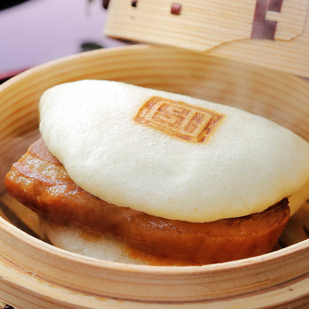 【ふるさと納税】【全2回定期便】【簡易包装】長崎角煮まんじゅう 6個　《壱岐市》【岩崎本舗】冷凍 豚 豚角煮 角煮饅頭 簡単調理 おやつ お取り寄せ 長崎[JHA042]