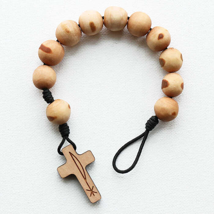 【ふるさと納税】五島産 椿のロザリオブレスレット【ブラック】男女兼用 つばき 天然木 アクセサリー 五島市/ロザリーマリア [PFE001]