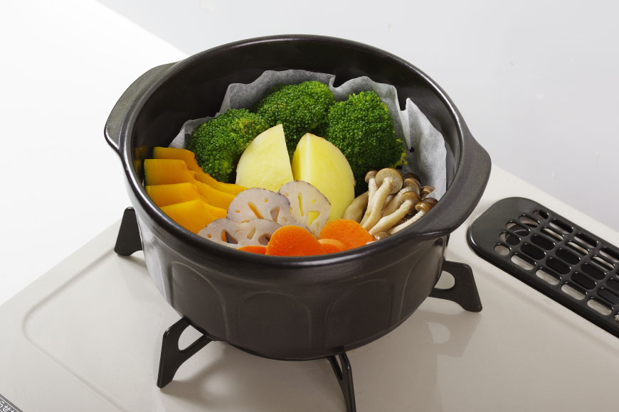 【ふるさと納税】 セラミックス ダッチオーブンS 燻製チップ付き [トーセラム 長崎県 東彼杵町 hs42bag480023] 耐熱陶器 ポトフ 燻製 キャンプ アウトドア バーベキュー キッチン用品 日本製