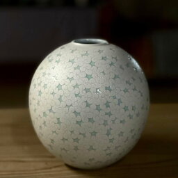 【ふるさと納税】高田焼 白磁釉象嵌壷 陶器 工芸品 花入れ 陶磁器 花器 花瓶 インテリア 九州 熊本県 送料無料